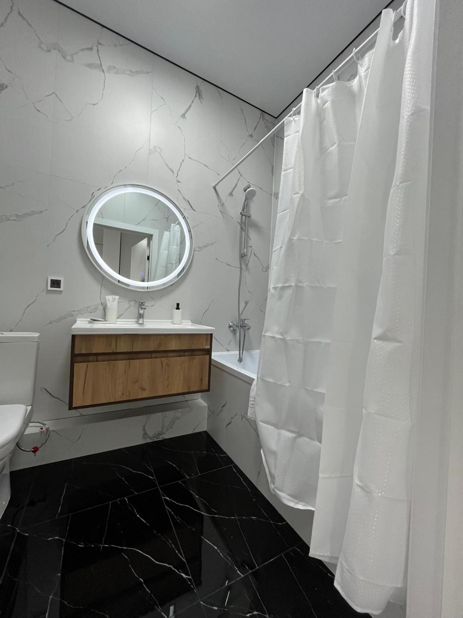 Raisson Aparthotel G32 Хан Шатыр 아스타나 외부 사진